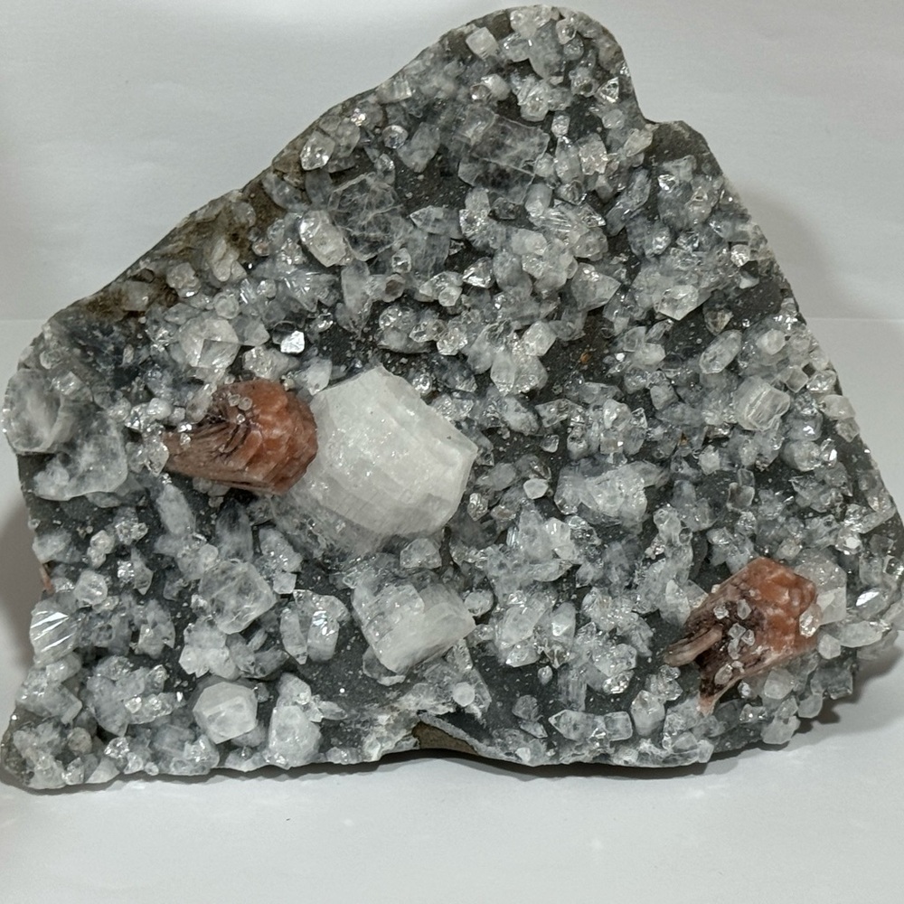 Apophyllite and stilbite Crystal self standing